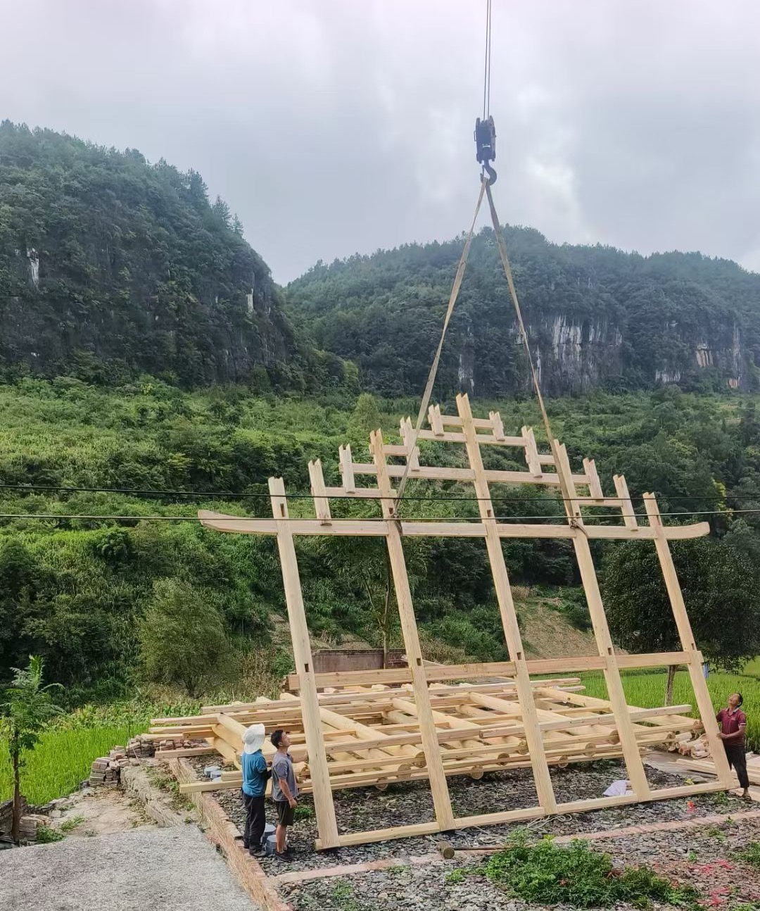 资源县汽车吊出租公司怎么保证发动机散热问题